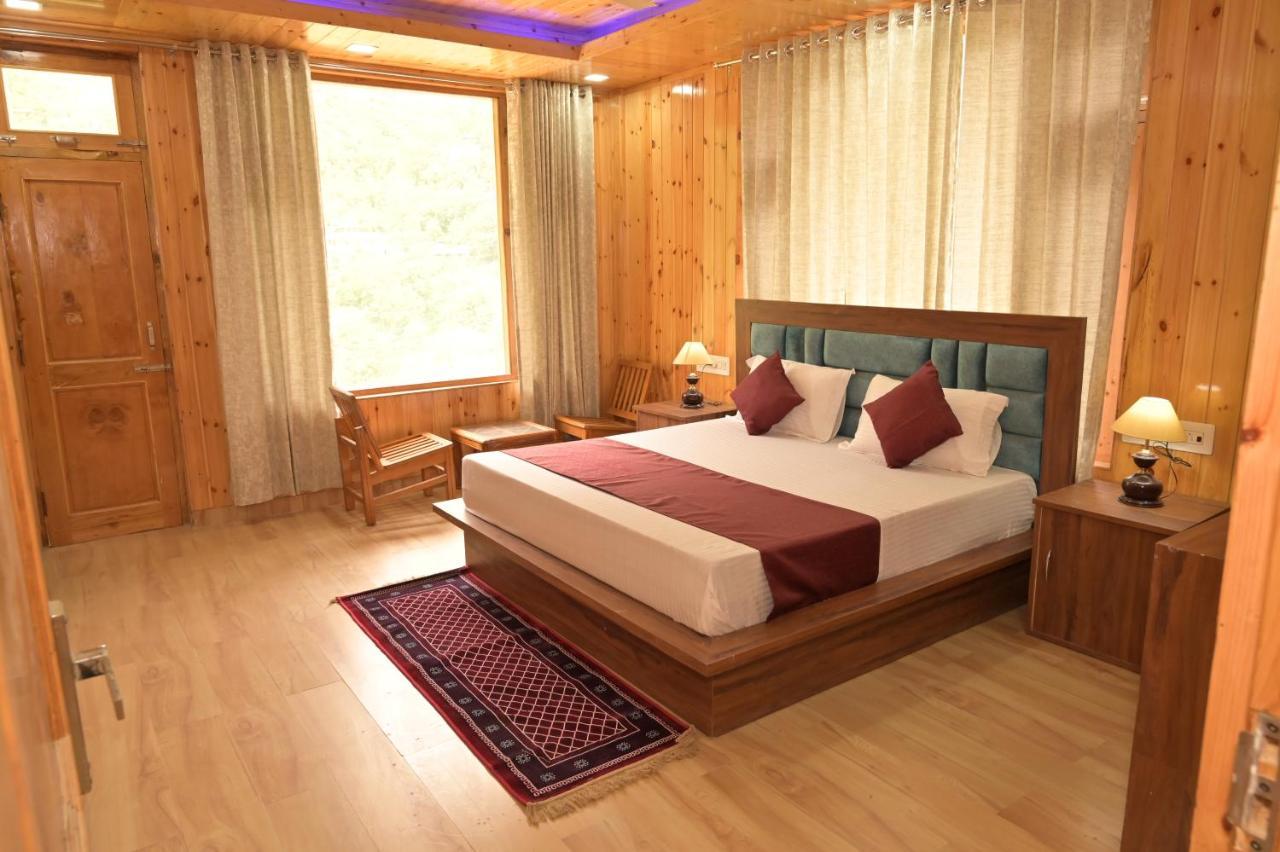 Hotel Royal Galaxy Tirthan Banjar Exterior photo