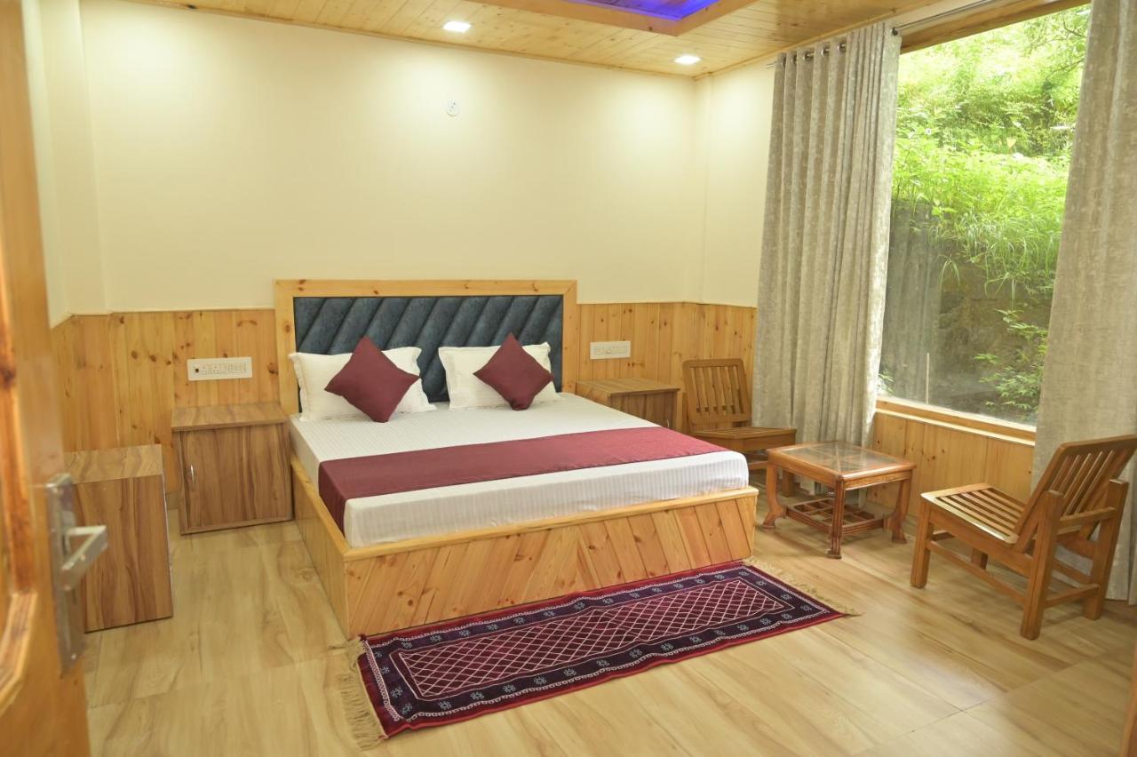 Hotel Royal Galaxy Tirthan Banjar Exterior photo