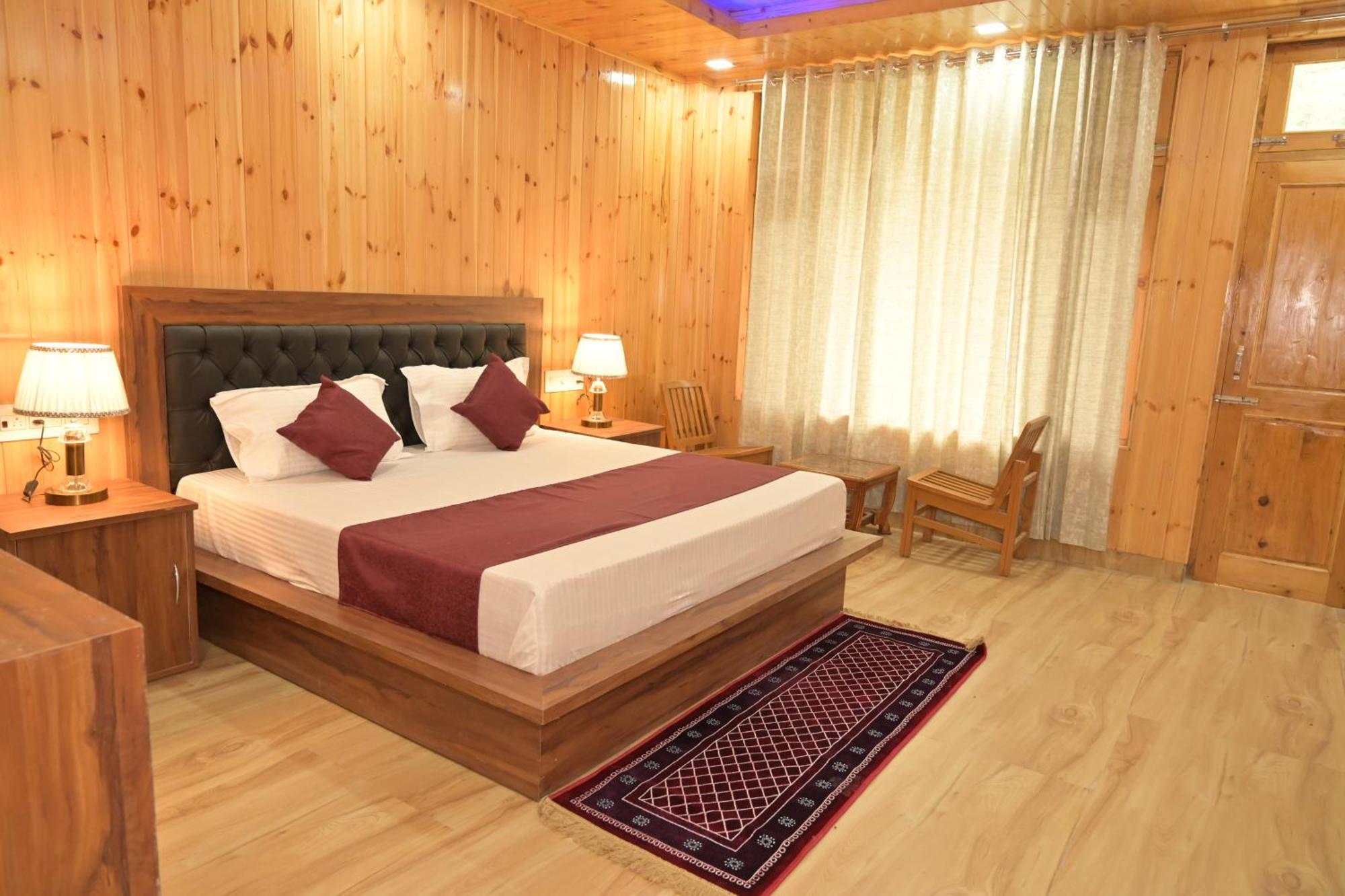 Hotel Royal Galaxy Tirthan Banjar Exterior photo